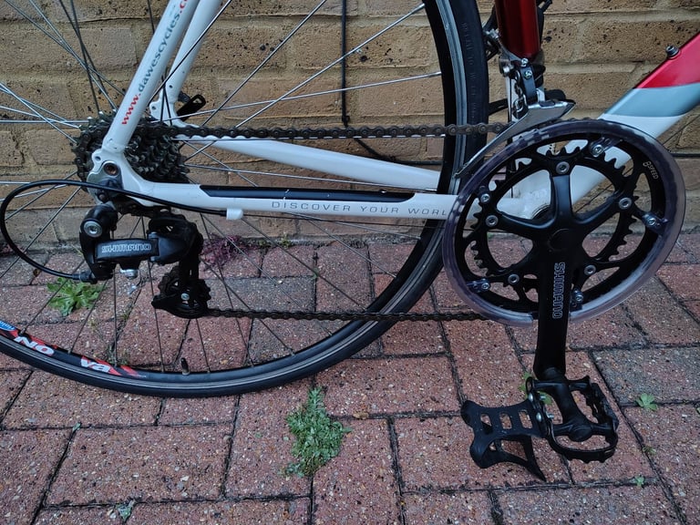Dawes Giro 300 Flat Bar Road Bike Mens Bicycle