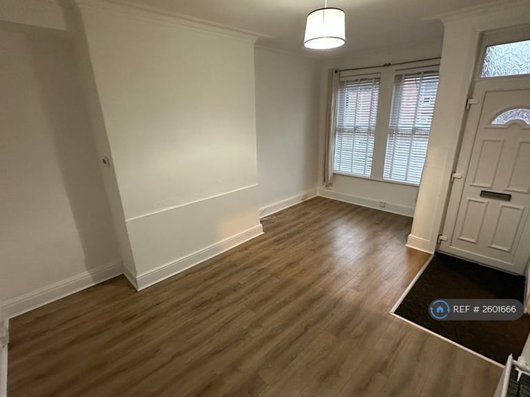 2 bedroom house in Woodlea Mount, Leeds, LS11 (2 bed) (#2601666)