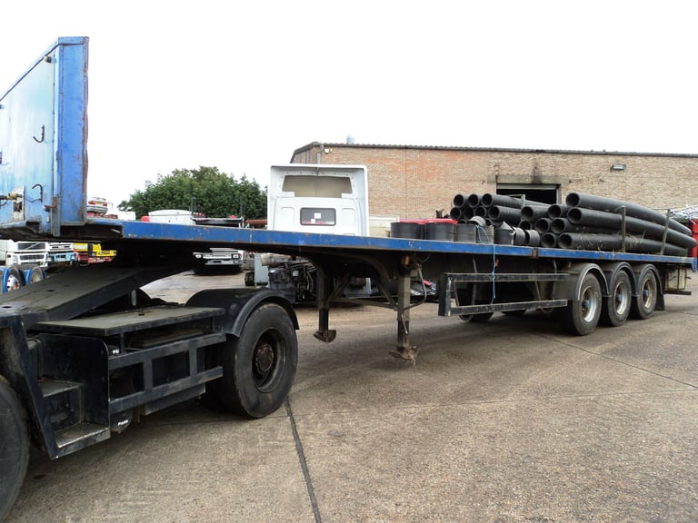 1993 Crane Fruehauf, 13.6Mtr (44ft) flatbed, ROR axles on air, good floor