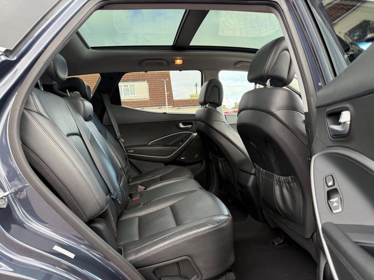 2017 Hyundai Santa Fe 2.2 CRDi Blue Drive Premium SE Auto 4WD Euro 6 (s/s) 5dr (7 Seat) ESTATE Di...
