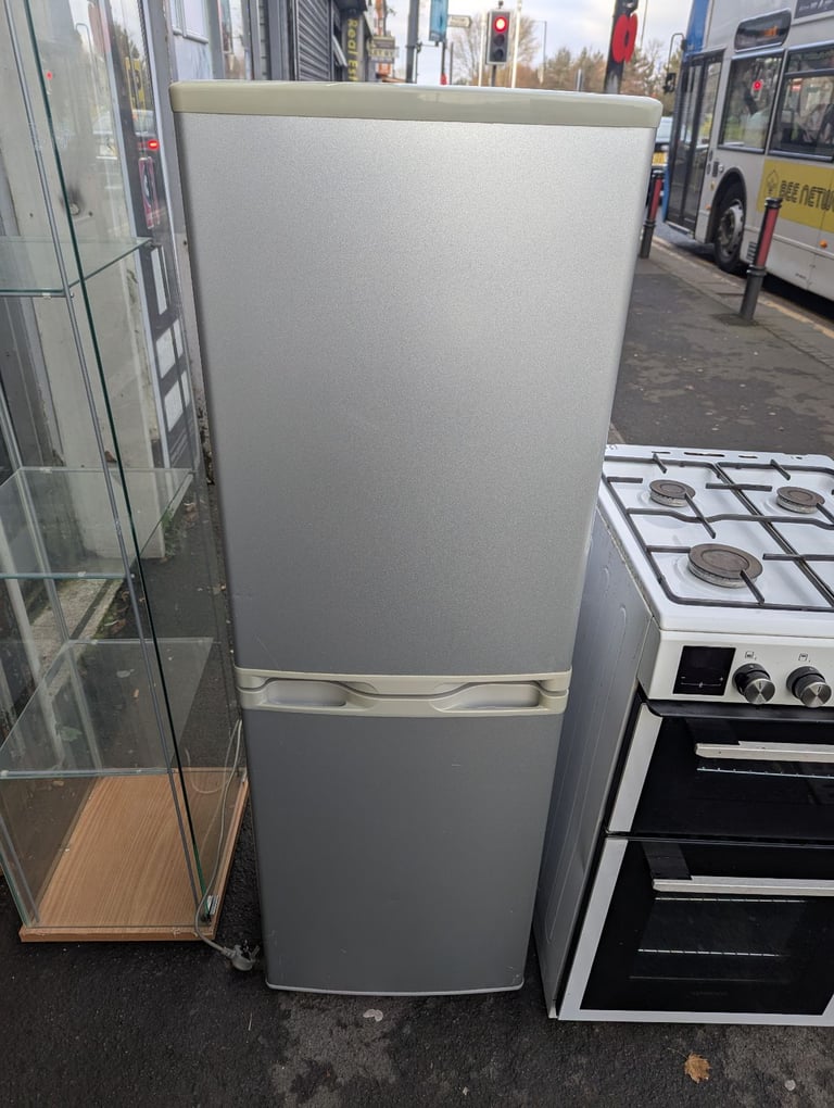 Fridge freezer 
