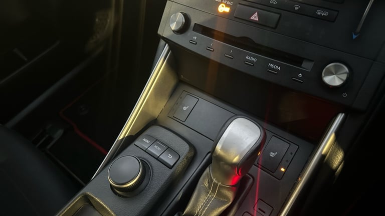 2015 Lexus IS 300h Sport 4dr CVT Auto SALOON PETROL/ELECTRIC Automatic