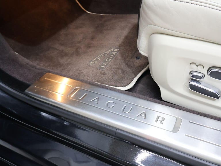 2010 Jaguar XJ 3.0d V6 Portfolio 4dr Auto SALOON DIESEL Automatic