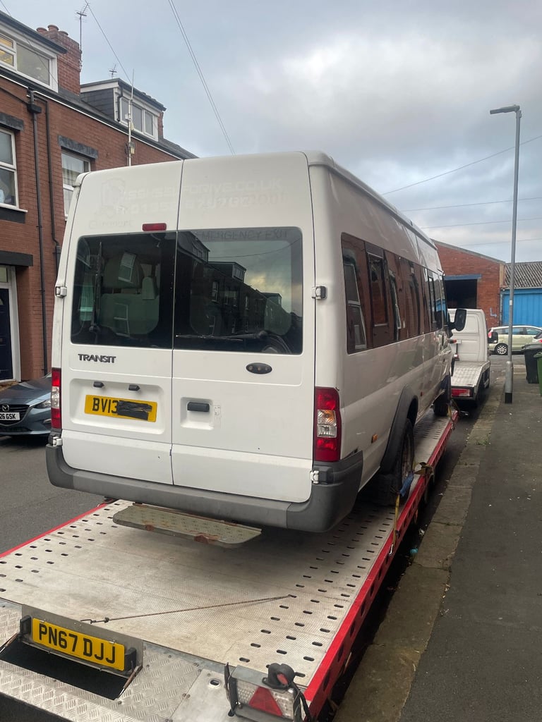 FORD TRANSIT MK7 2.4 DIESEL MINIBUS BRACKING FOR PARTS ONLY
