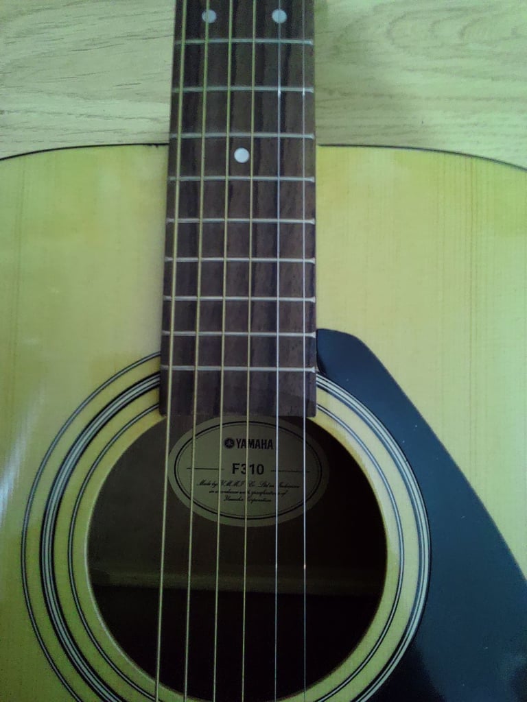 Yamaha F310 acoustic guitar 