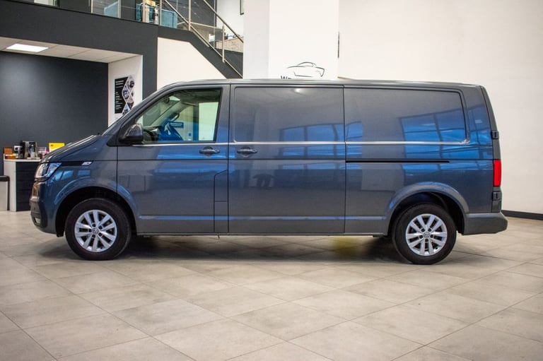 2021 21 VOLKSWAGEN TRANSPORTER 2.0 TDI T30 HIGHLINE PANEL VAN 5DR DIESEL DSG FWD