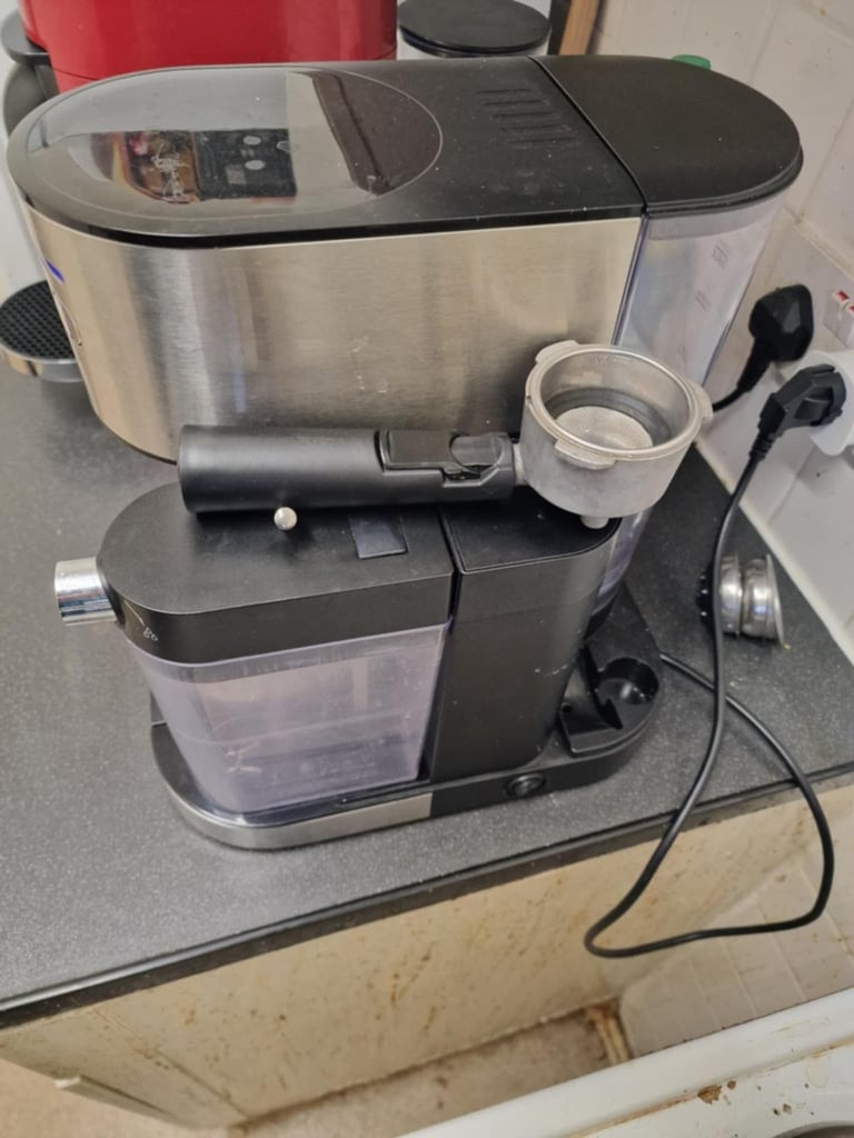 Coffee Machine with milk frother for sale 