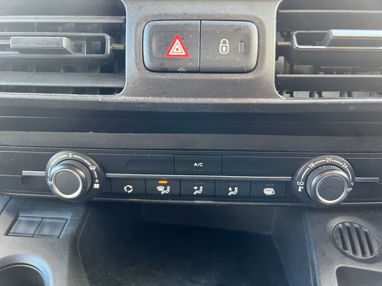 2020 Vauxhall Combo 1.5 Combo 2300 Sportive S/S Panel Van Diesel Manual