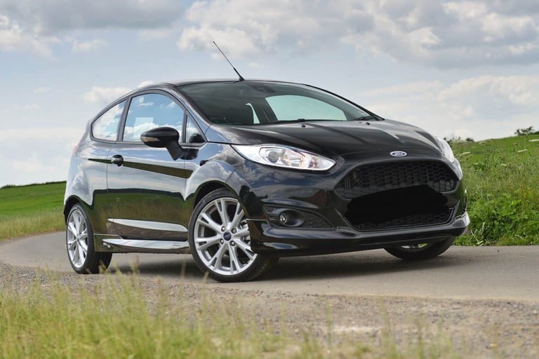 Ford, FIESTA, Hatchback, 2015, Manual, 1241 (cc), 3 doors