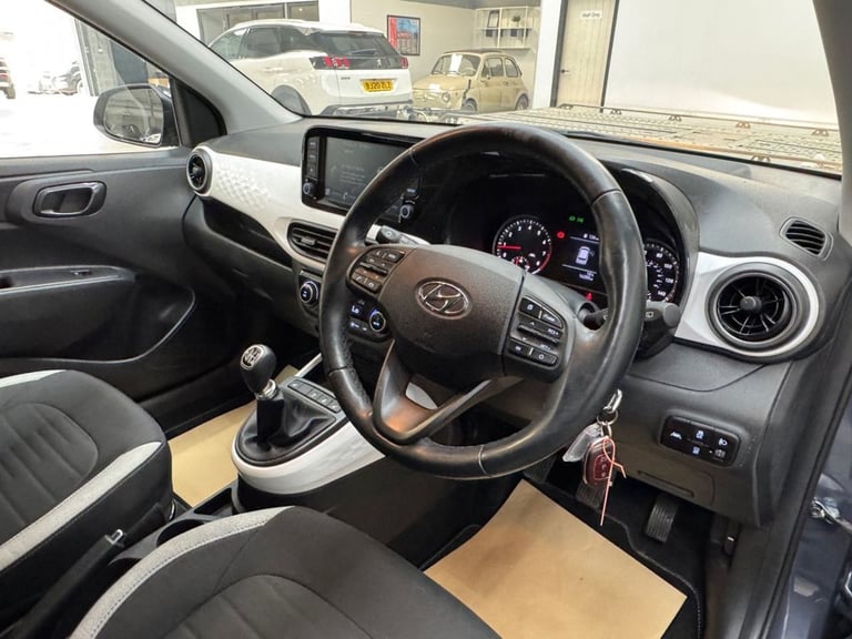 2022 Hyundai i10 1.2 Premium Hatchback 5dr Petrol Manual Euro 6 (s/s) (84 ps) Hatchback Petrol Ma...