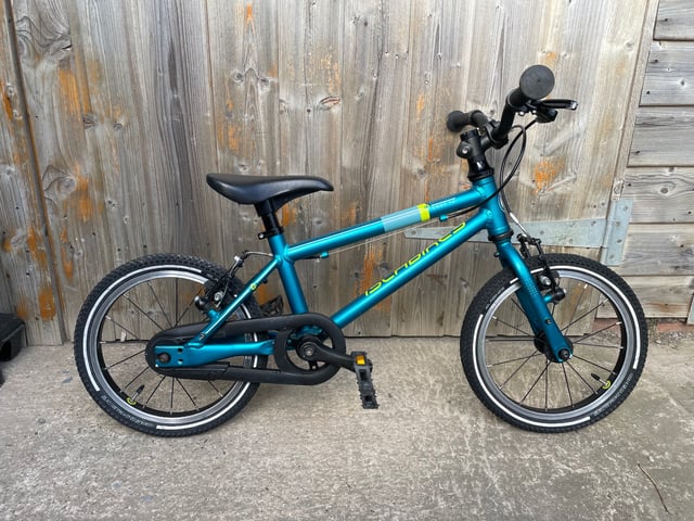 Isla Cnoc 14L teal kids bike in Helensburgh, Argyll and Bute