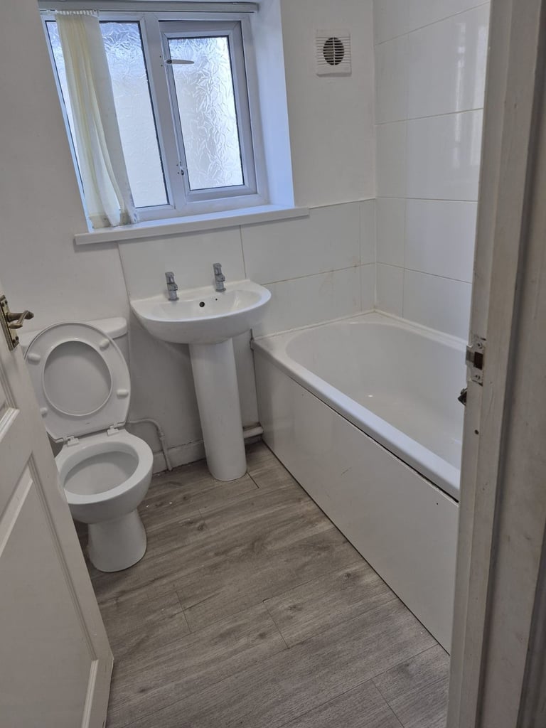 4 Bedroom House for Rent in Port Tennant