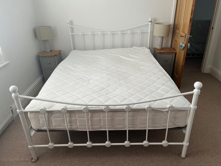 White metal king size bedframe