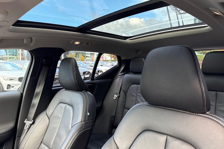 2022 Volvo XC40 2.0 B4 MHEV Ultimate SUV 5dr Petrol Hybrid DCT Auto Euro 6 (s/s) (197 ps) ESTATE ...