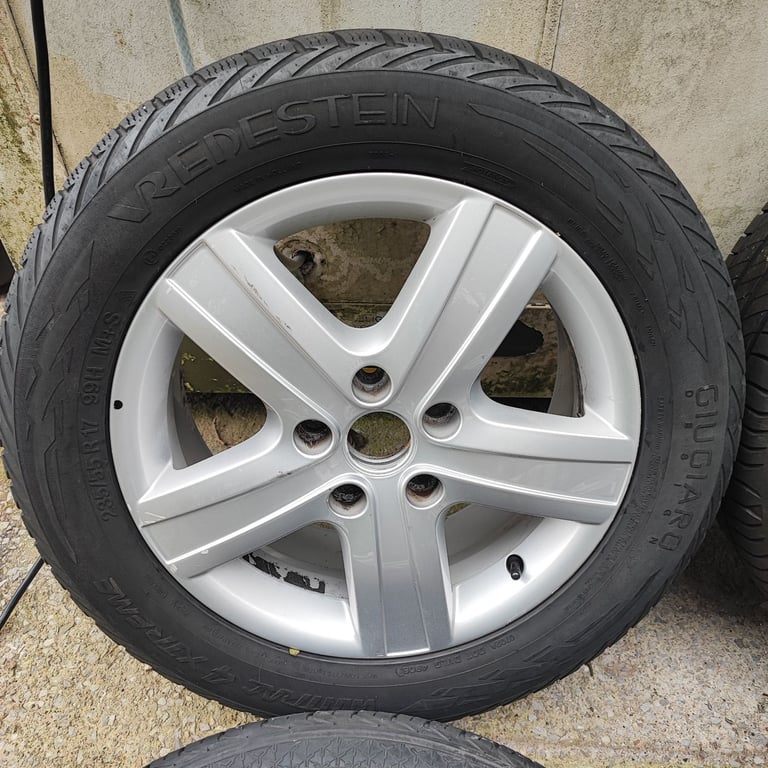 VW transporter T5 thunder/sportline alloys 17"