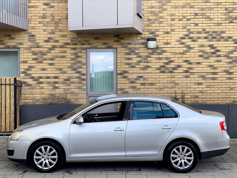 LEFT HAND DRIVE 2006 VOLKSWAGEN JETTA 1.6 FSI PETROL [FRENCH PLATES] MANUAL| LHD