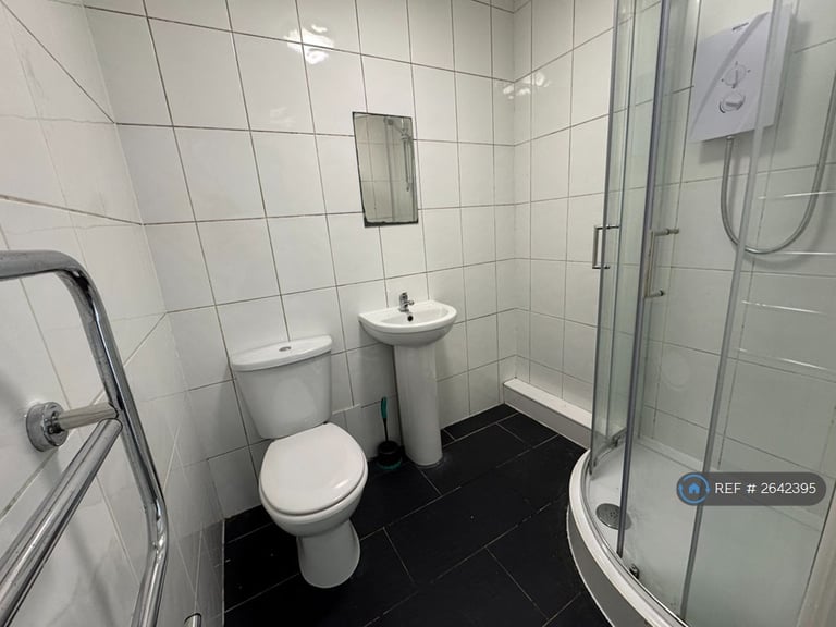 Studio flat in Cleveland Street, Doncaster, DN1 (#2642395)