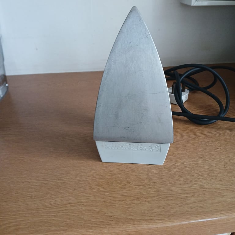 Morphy Richards iron