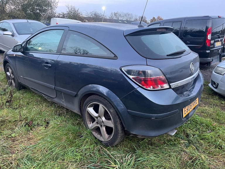 Vauxhall Astra H coupe 1.8 petrol 2008 grey BREAKING FOR PARTS 