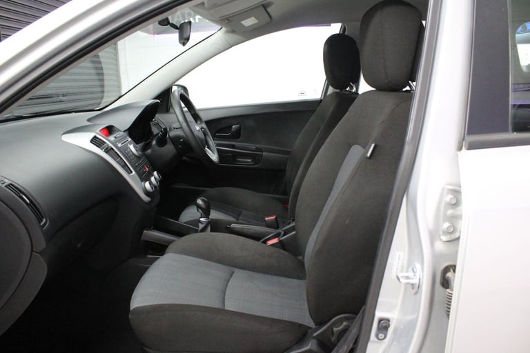 2010 Kia Ceed 1.4 1 Euro 4 5dr HATCHBACK Petrol Manual