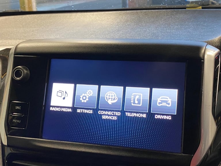 PEUGEOT 208 1.2 PureTech GT Line 2015