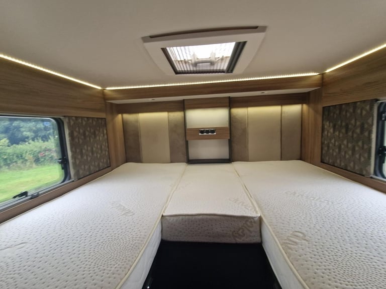 2022 SWIFT ESCAPE 684  4-BERTH - 4-BELT - 1 OWNER - EXCELLENT