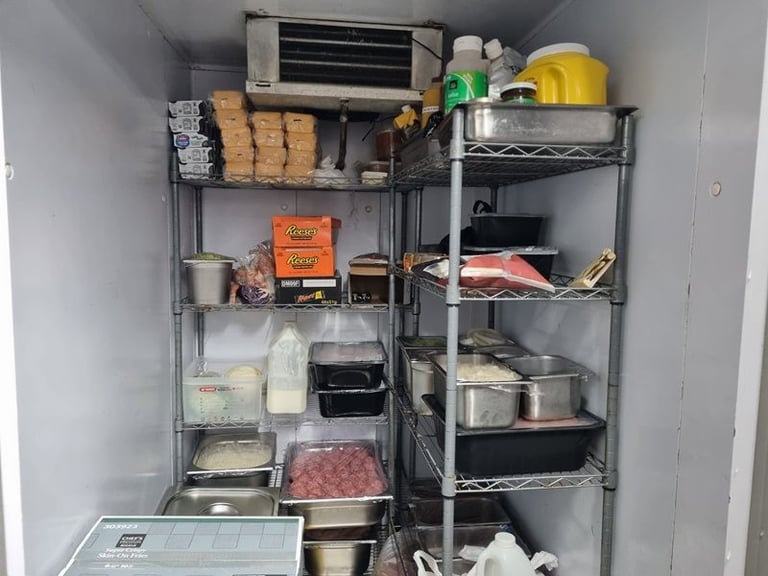 Burger shop for sale – REF: RB552