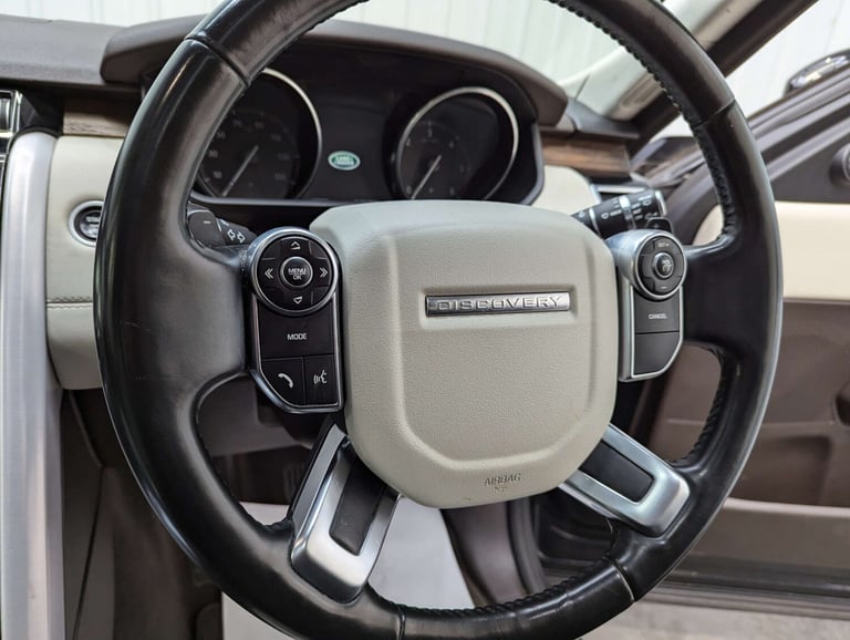 2017 Land Rover Discovery 2.0 Discovery HSE SD4 Auto 4WD 5dr SUV Diesel Automatic