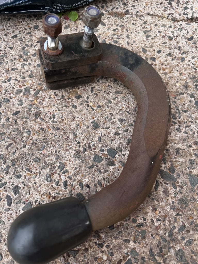 Tow bar