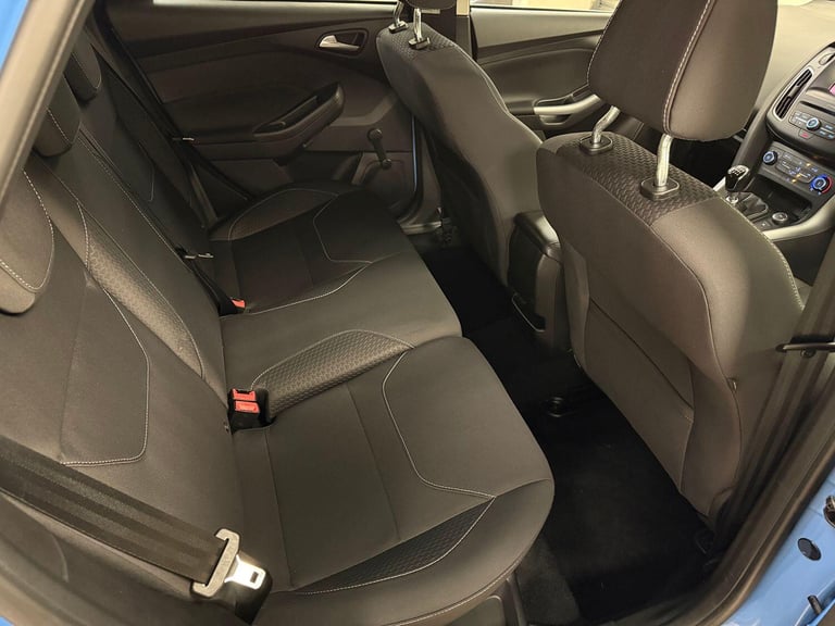 FORD FOCUS 1.0 T EcoBoost Zetec Blue Manual Petrol WARRANTY 12 MONTHS MOT