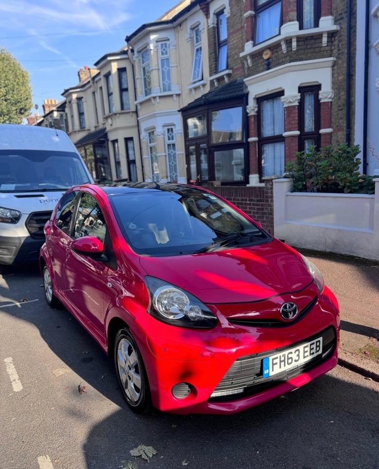 Toyota, AYGO, Hatchback, 2014, Manual, 998 (cc), 5 doors