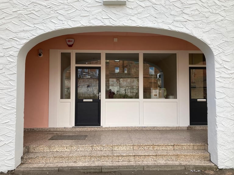 image for Funky shop to let - 