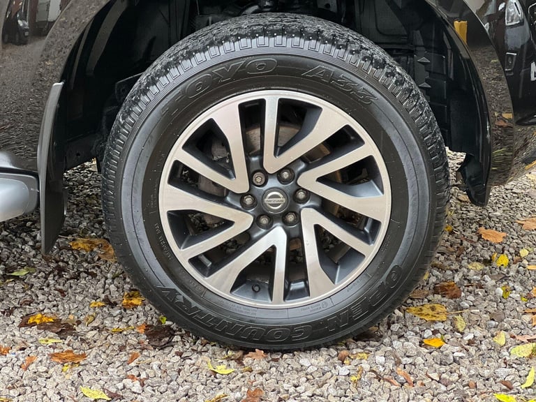 2017 Nissan Navara Double Cab Pick Up Tekna 2.3dCi 190 4WD PICK UP DIESEL Manual