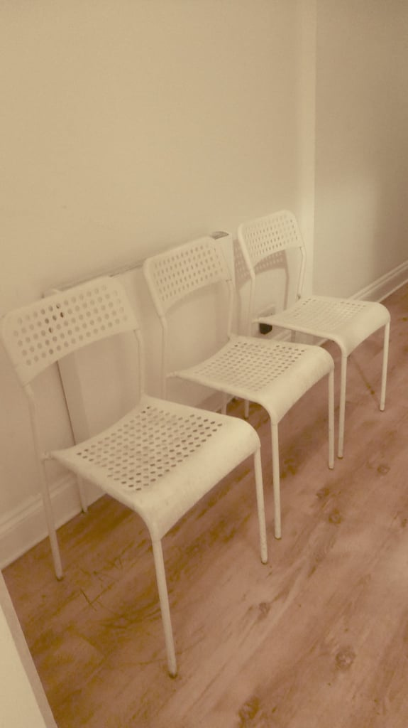 image for Set of 3 chairs - Very handy. Ideal for a balcony/terrace/garden / kitchen 