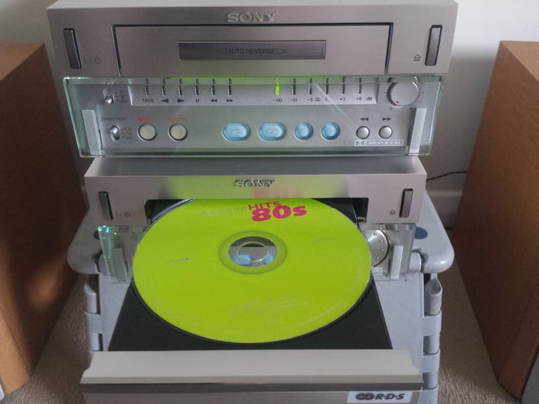 SONY CASSETTE CD & RADIO 