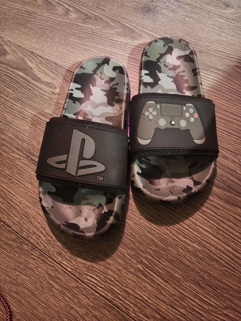 image for Boys playstation sliders size 13 