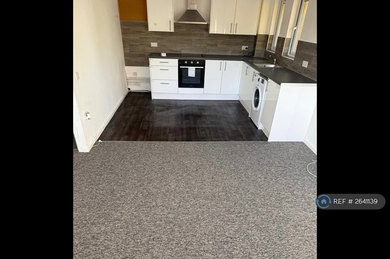 2 bedroom flat in Gatenby, Peterborough, PE4 (2 bed) (#2641139)