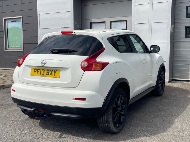 2013 Nissan Juke 1.6 Acenta 5dr [Premium Pack] HATCHBACK Petrol Manual