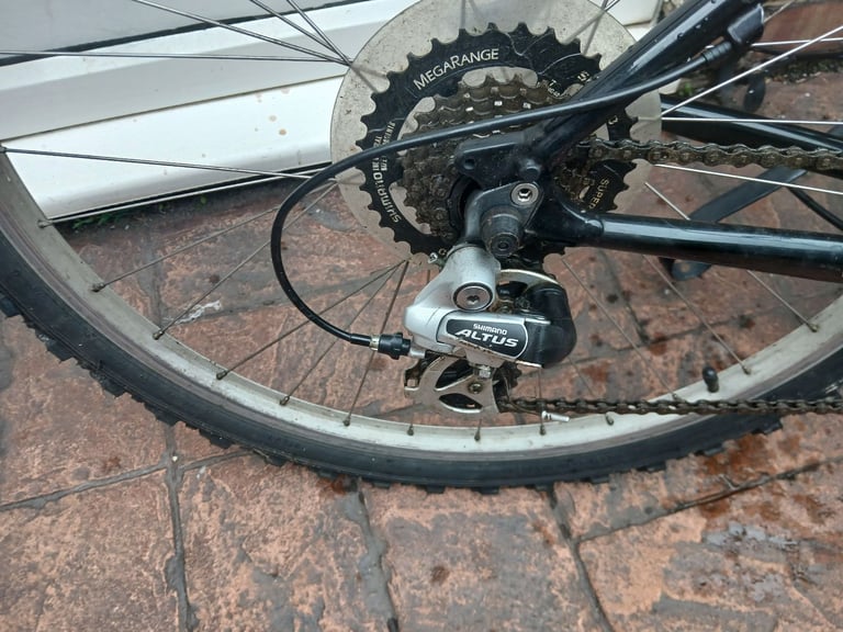 SPECIALIZED EXPEDITION SPORT TOURING BIKE 