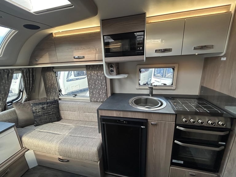 Swift Exclusive 4 SB 2024