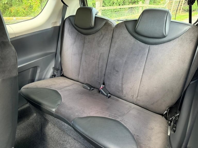 2008 Toyota AYGO 1.0 VVT-i Platinum Hatchback 3dr Petrol MultiMode Euro 4 (AC) (67 bhp) Hatchback...