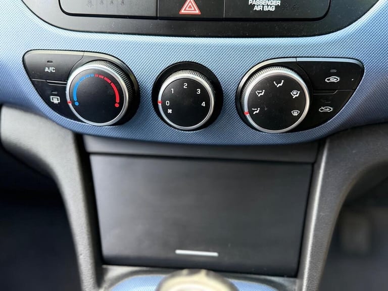 2017 Hyundai i10 1.0 PREMIUM CHEAP TAX GREAT 1ST CAR CD/MP3/USB BLUETOOTH AIR CON ALLOYS 1 Y HATC...
