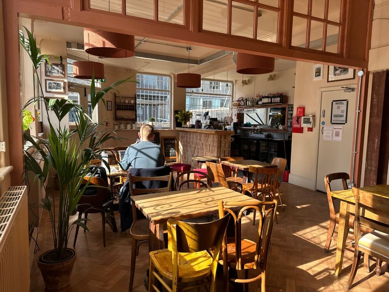 Bright Creative Studio Available – Playhouse East, Hackney 