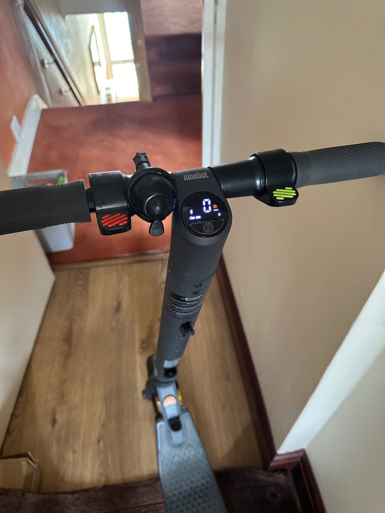 NINEBOT SEGWAY E22E ELECTRIC SCOOTER