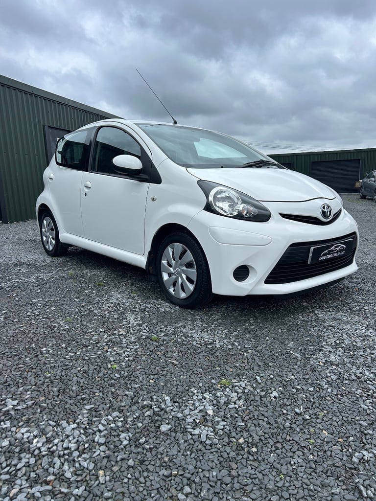 image for £20 tax insurance group 3 full years MOT Toyota, AYGO, Hatchback, 2012, Manual, 998 (cc), 5 doors
