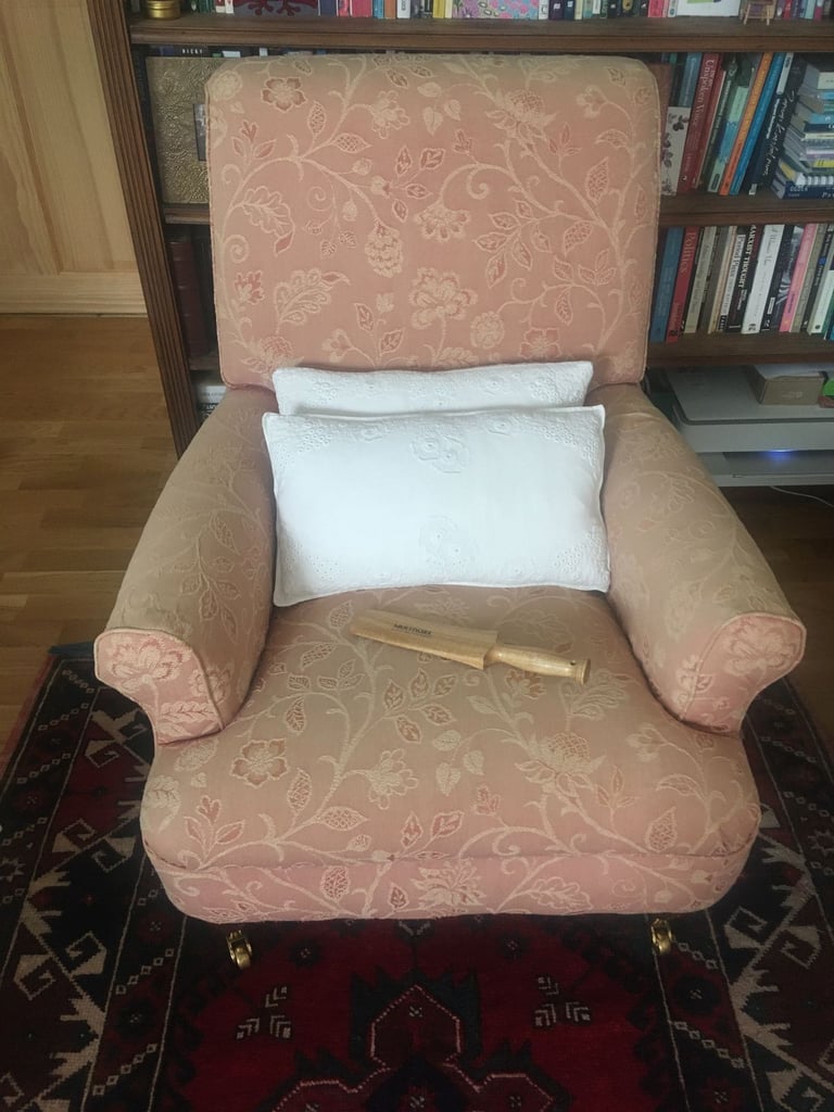 Multiyork Grosvenor highback armchair with removable covers