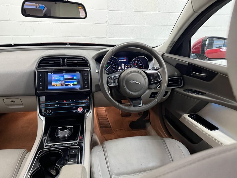 2015 Jaguar XE 2.0 GTDi Prestige Auto Euro 6 (s/s) 4dr SALOON Petrol Automatic