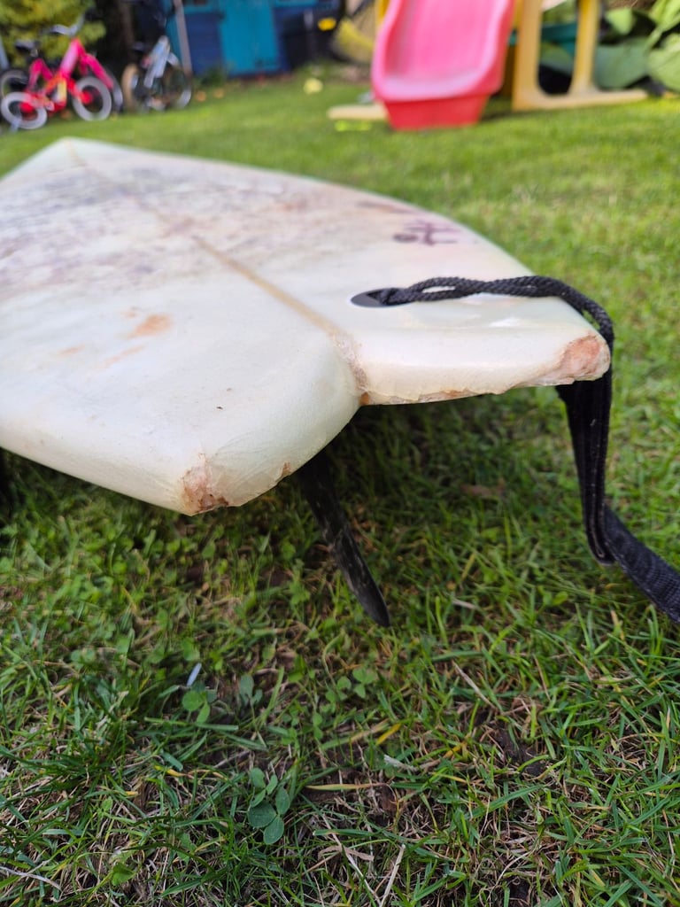 Tiki 6"8 Surfboard