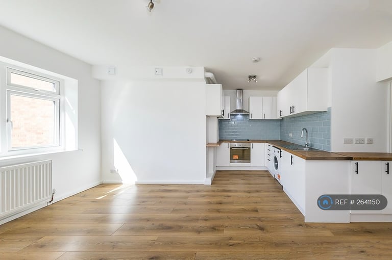 image for 2 bedroom flat in Sherwood, London, NW6 (2 bed) (#2641150)