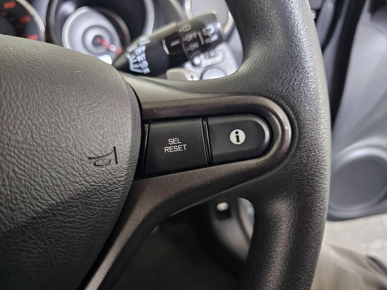 2011 Honda Jazz 1.4 i-VTEC ES CVT Euro 5 5dr HATCHBACK Petrol Automatic